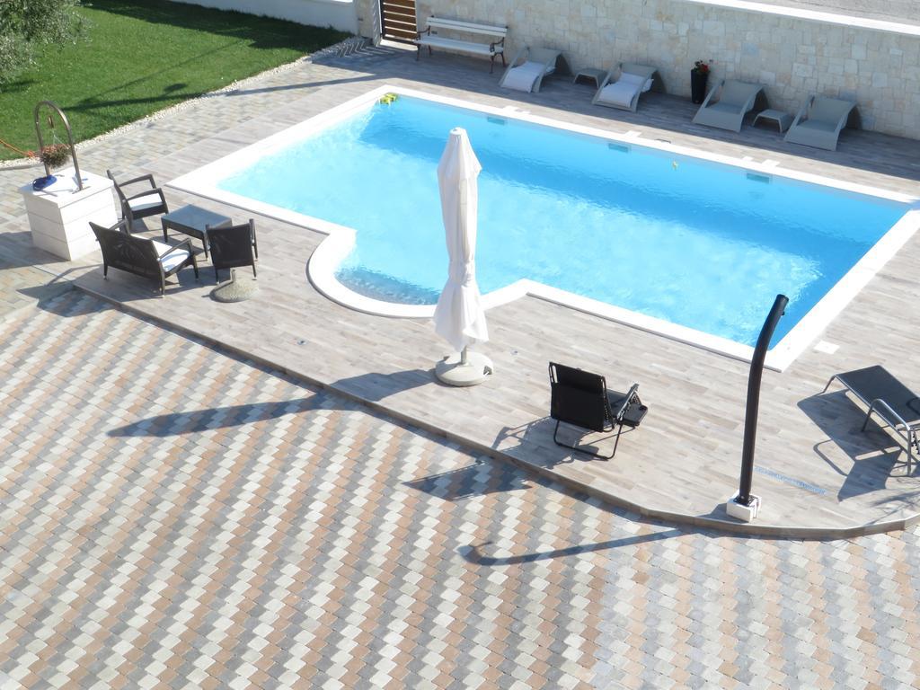 Banic Apartments With Pool Biograd Na Moru Habitación foto