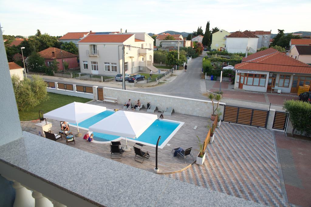 Banic Apartments With Pool Biograd Na Moru Habitación foto