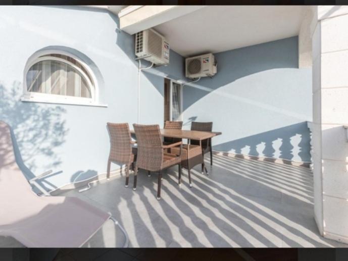 Banic Apartments With Pool Biograd Na Moru Habitación foto